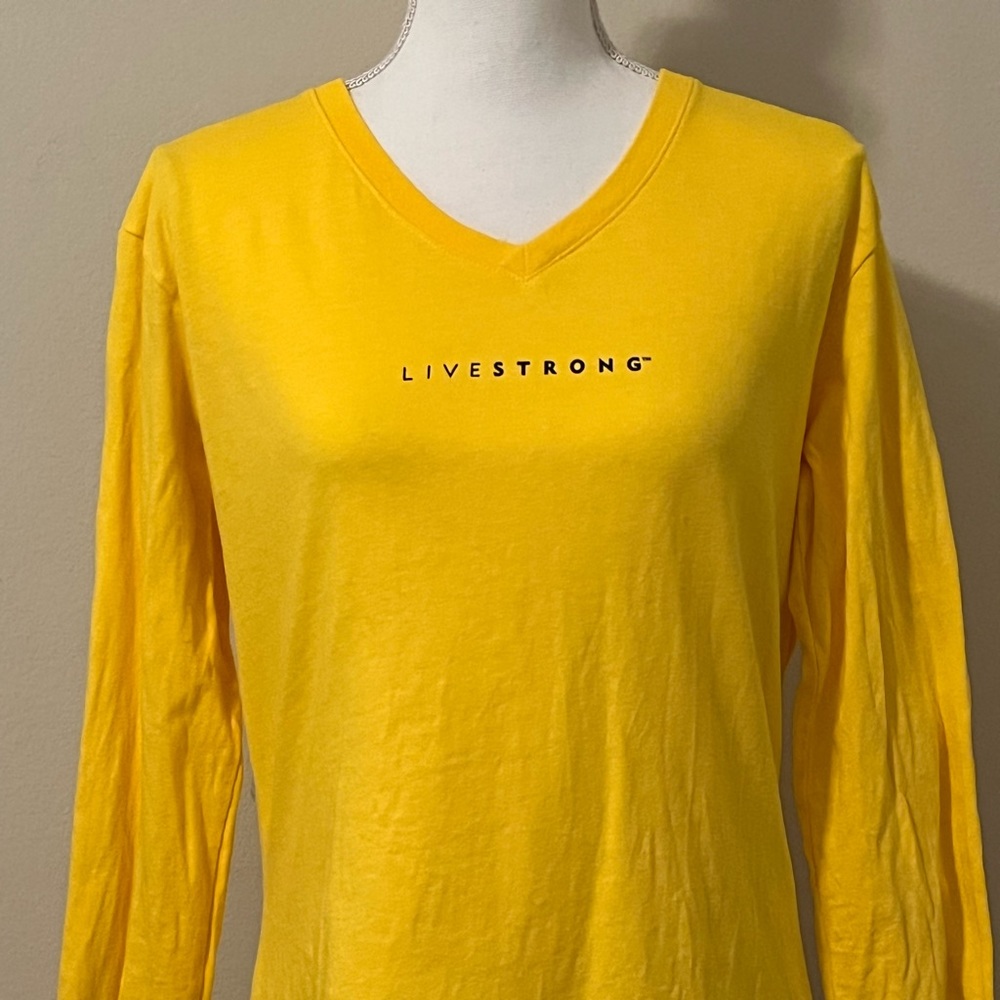 NIKE LIVESTRONG Shirt